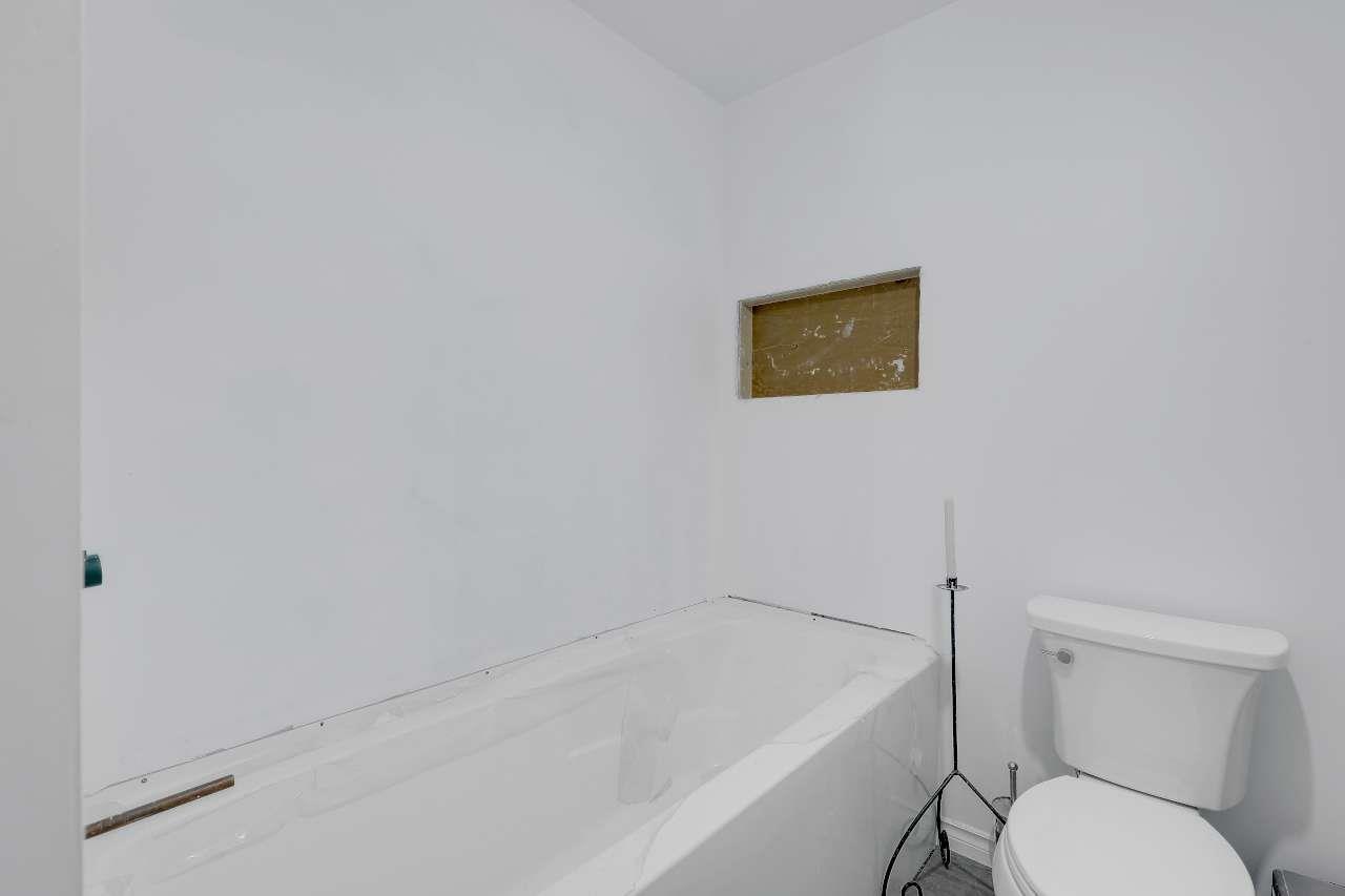15064 Peacock Place, Surrey, British Columbia  V3R 4W4 - Photo 21 - R3132732
