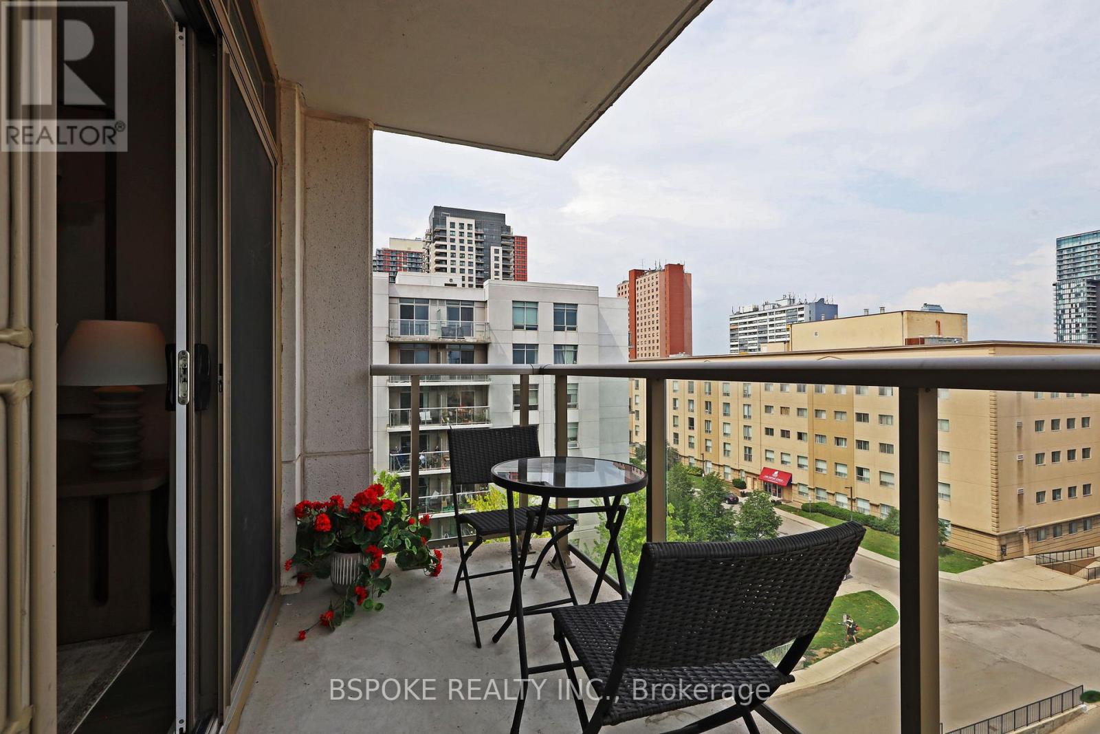 722 - 812 Lansdowne Avenue, Toronto, Ontario  M6H 4K5 - Photo 15 - W13452024