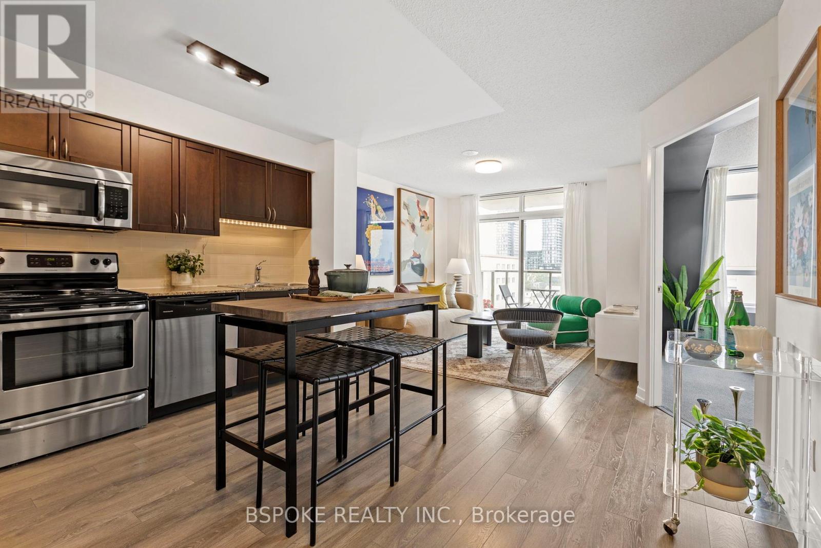 722 - 812 Lansdowne Avenue, Toronto, Ontario  M6H 4K5 - Photo 3 - W13452024