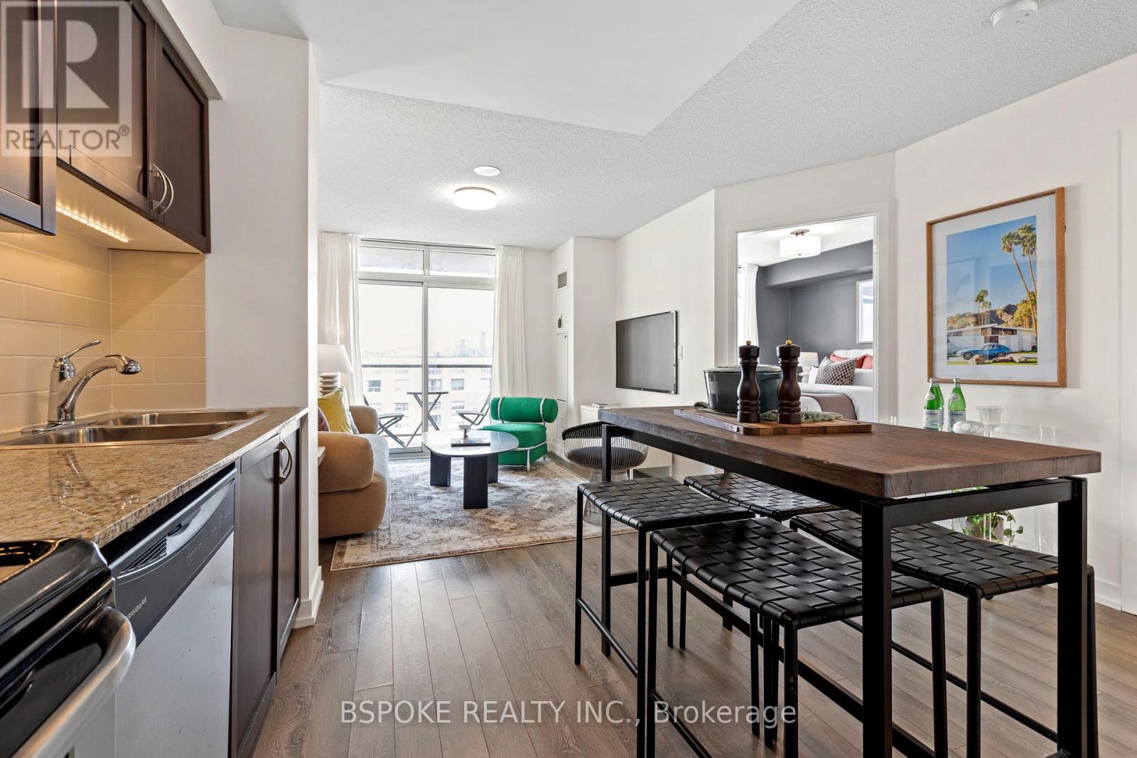 722 - 812 Lansdowne Avenue, Toronto, Ontario  M6H 4K5 - Photo 7 - W13452024