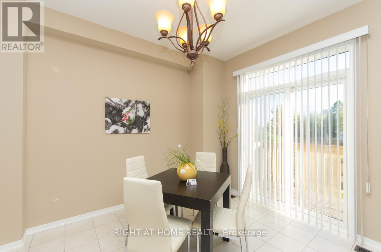 3053 Janice Drive, Oakville, Ontario L6M 0S6 - Photo 4 - W13452048
