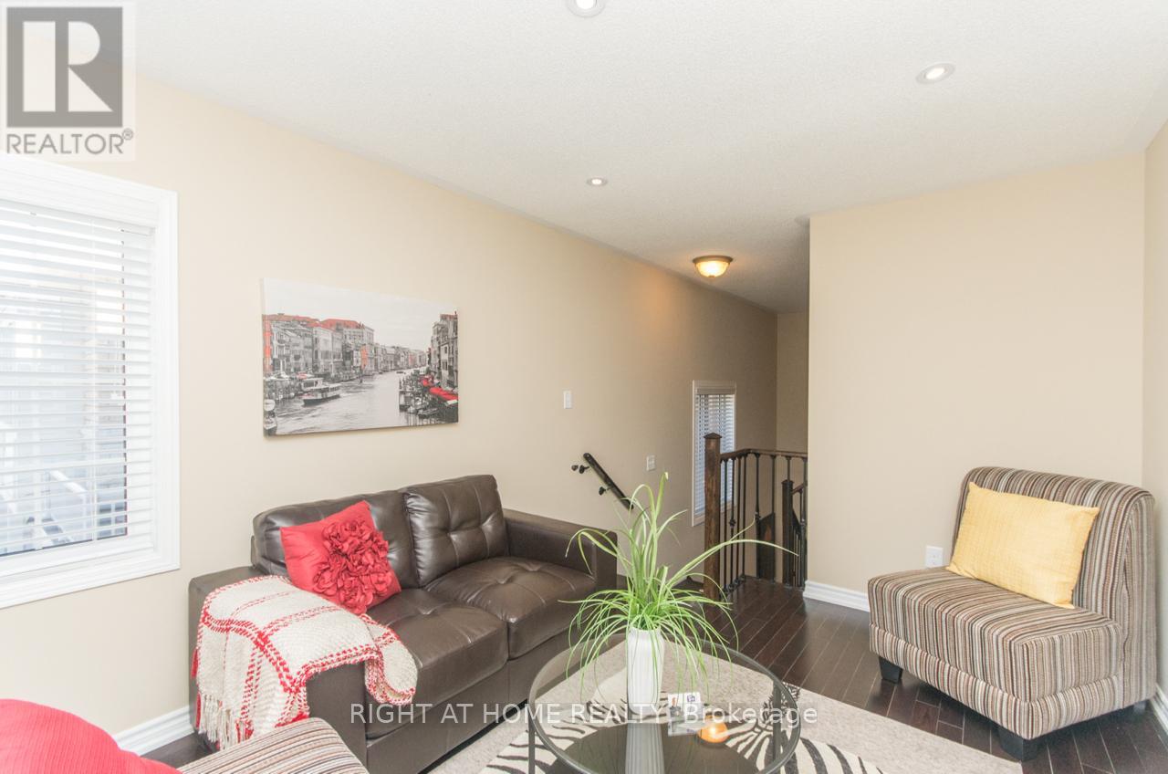 3053 Janice Drive, Oakville, Ontario L6M 0S6 - Photo 9 - W13452048