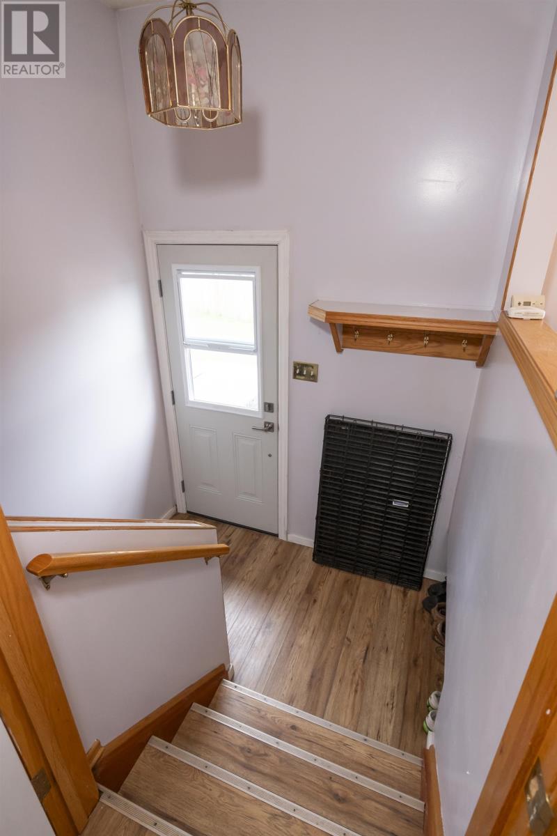205 Linden Ct, Thunder Bay, Ontario  P7B 6R6 - Photo 32 - TB2601454
