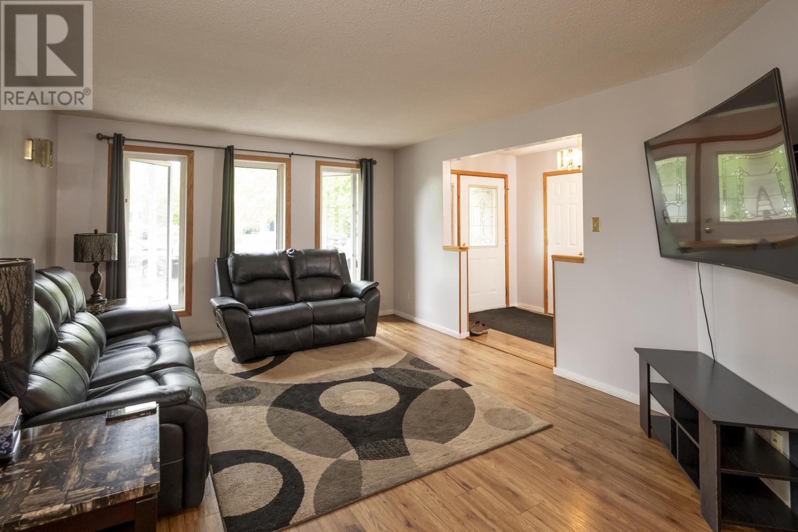 205 Linden Ct, Thunder Bay, Ontario  P7B 6R6 - Photo 5 - TB2601454