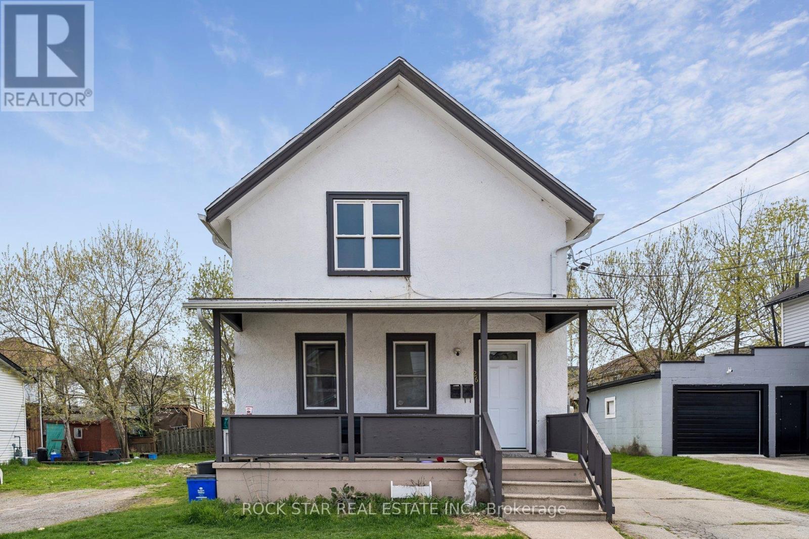 UPPER - 26 ALBINA STREET, Welland, Ontario