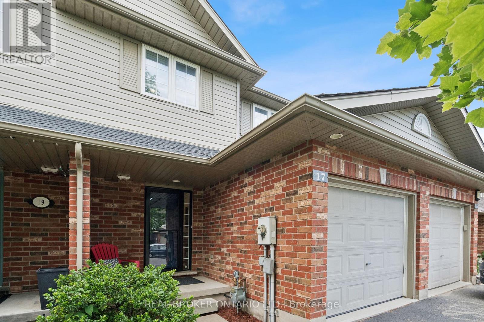 17 Ralston Drive, Guelph, Ontario  N1E 0C3 - Photo 2 - X13451842