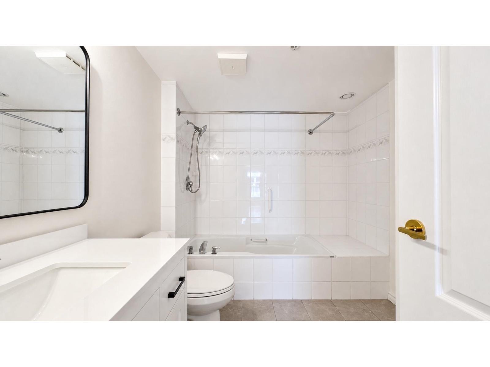 205 15272 20 Avenue, Surrey, British Columbia  V4A 2A3 - Photo 35 - R3136307