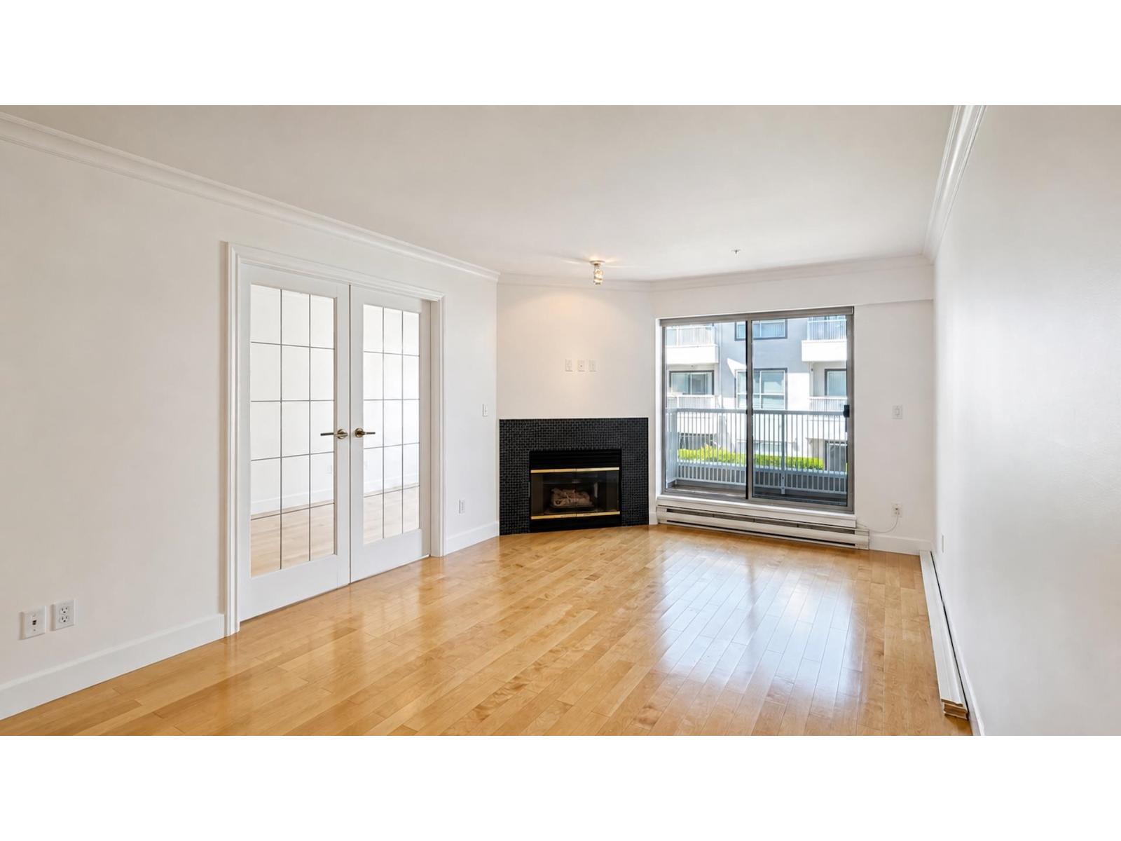 205 15272 20 Avenue, Surrey, British Columbia  V4A 2A3 - Photo 4 - R3136307