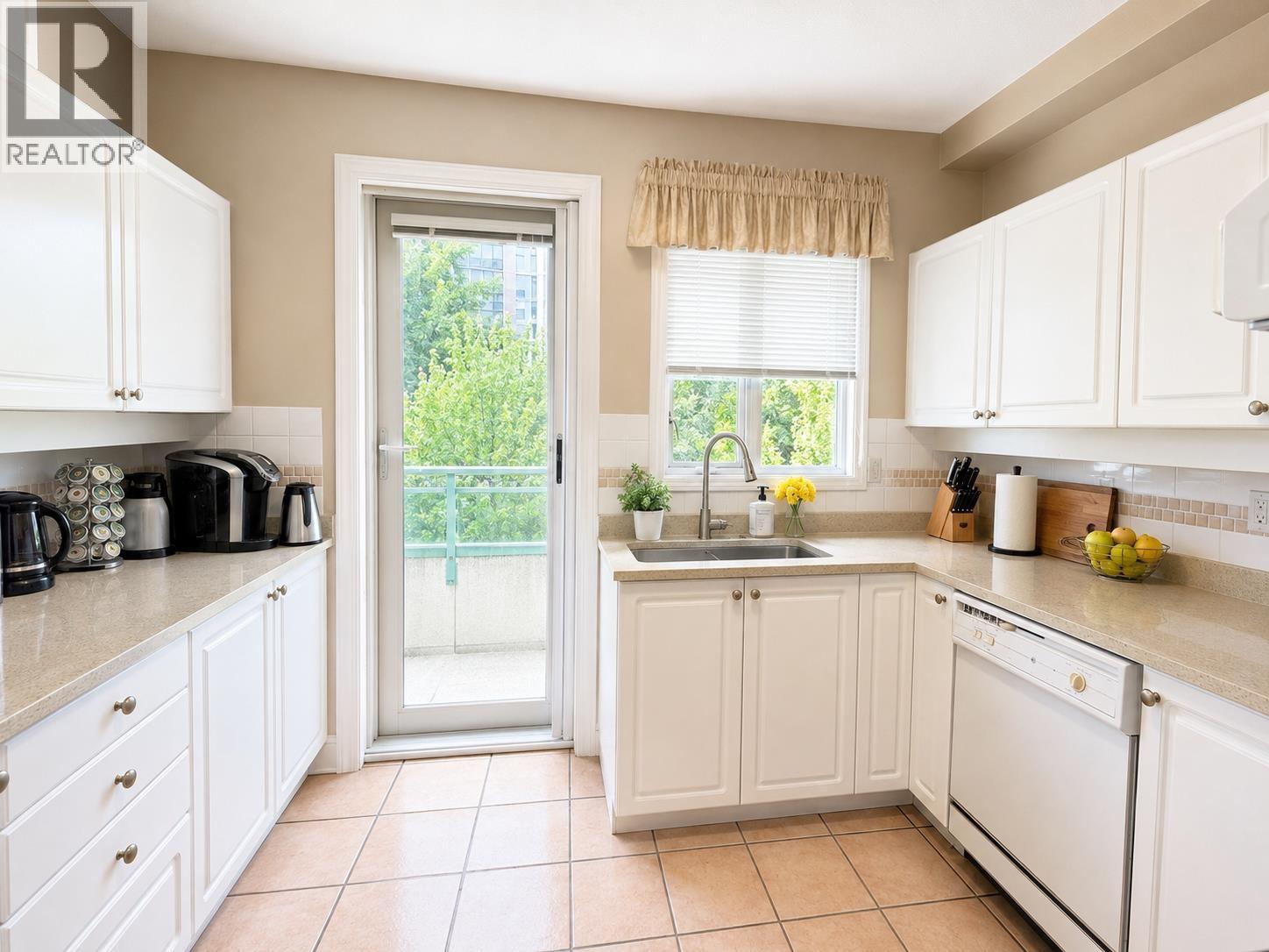 7d 6128 Patterson Avenue, Burnaby, British Columbia  V5H 4P3 - Photo 4 - R3136435