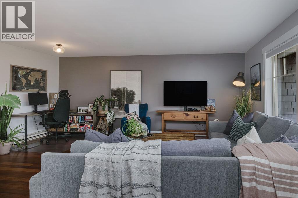 105 414 Gower Point Road, Gibsons, British Columbia  V0N 1V5 - Photo 4 - R3136454