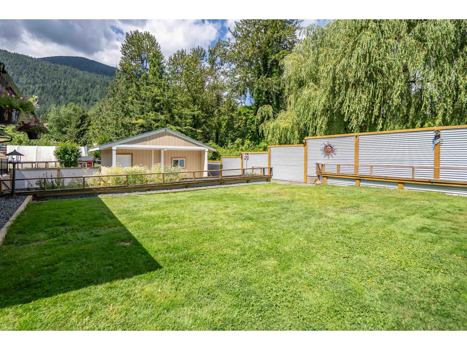 485 Naismith Avenue, Harrison Hot Springs, Harrison Hot Springs, British Columbia  V0M 1K0 - Photo 30 - R3135673