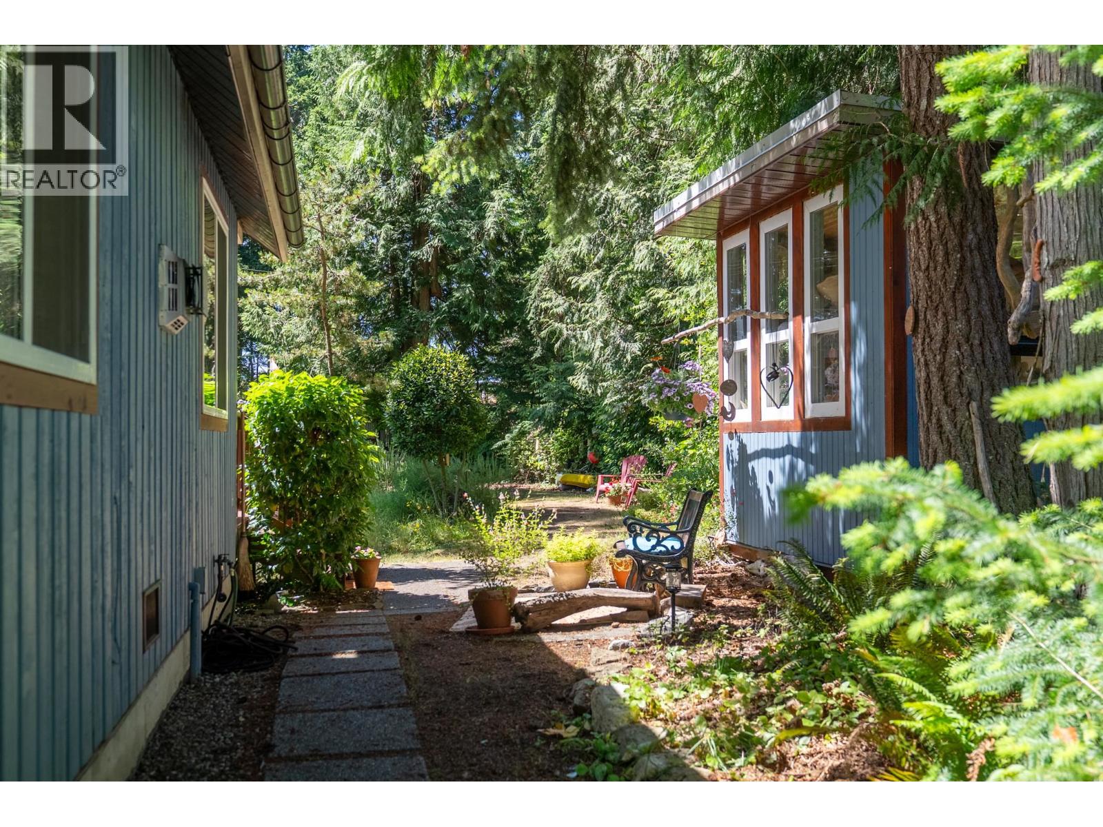 7913 Swanson View Drive, Pender Island, British Columbia  V0N 2M2 - Photo 27 - R3136446