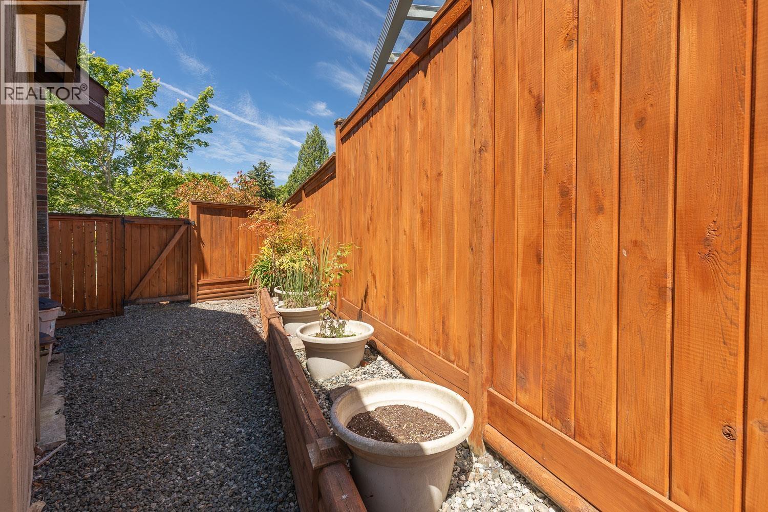 748 Juniper Place, Delta, British Columbia  V4L 2J2 - Photo 38 - R3136472