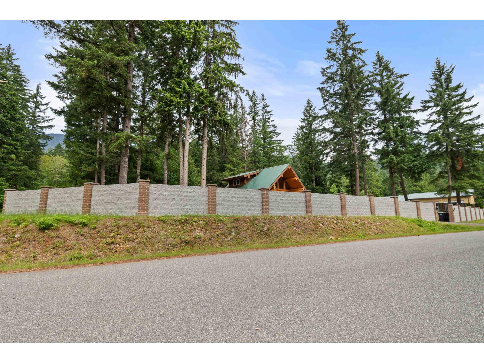 26441 Reynolds Road, Hope, Hope, British Columbia  V0X 1L3 - Photo 8 - R3136512
