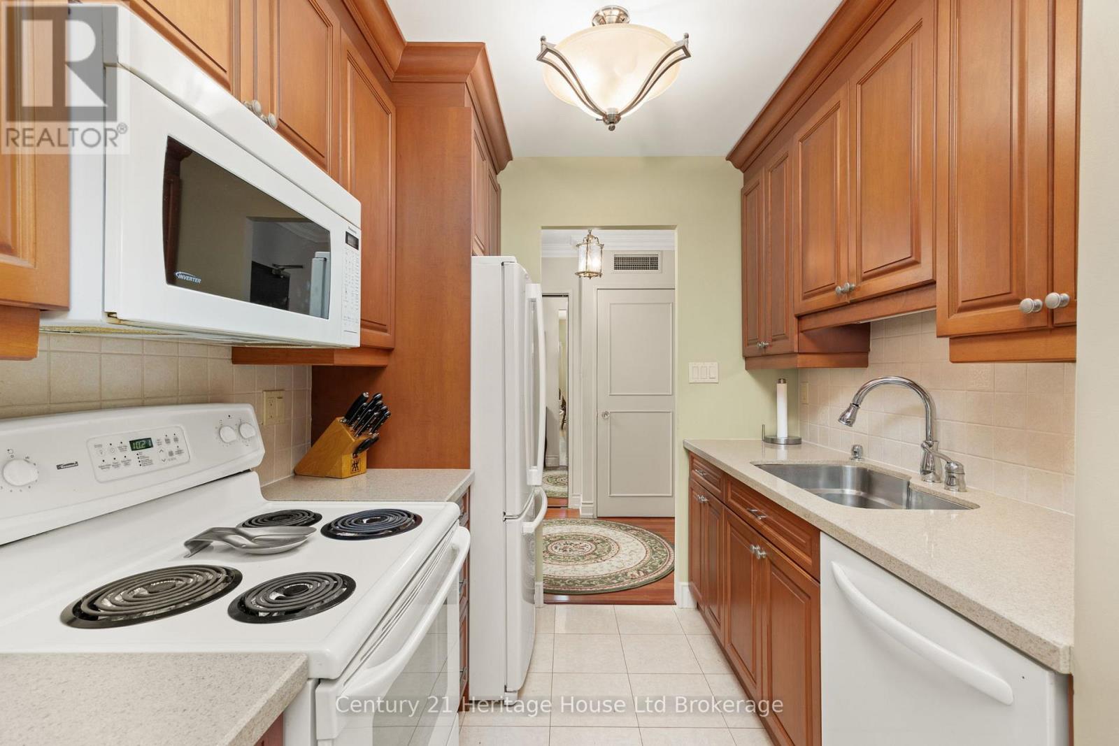 409 - 820 Burnhamthorpe Road, Toronto, Ontario  M9C 4W2 - Photo 15 - W13452058