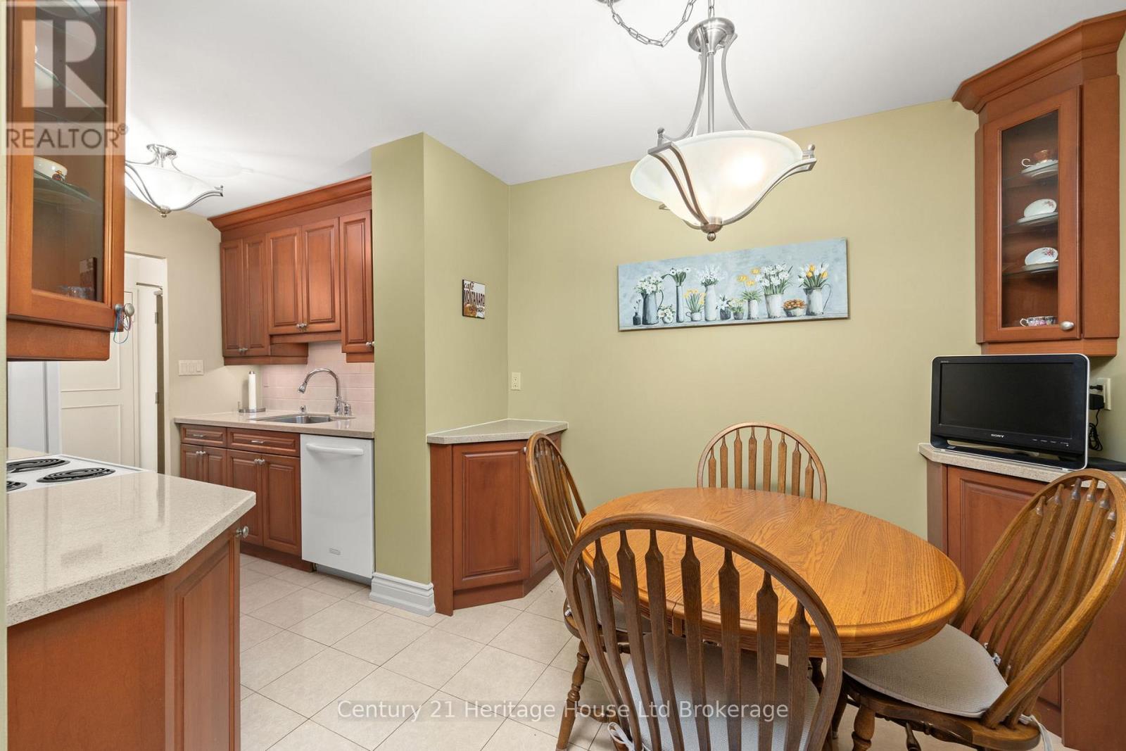 409 - 820 Burnhamthorpe Road, Toronto, Ontario  M9C 4W2 - Photo 16 - W13452058