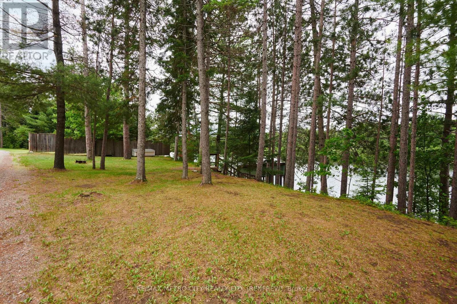 81 Flying Club Road, Greater Madawaska, Ontario  K0J 2R0 - Photo 30 - X13452126