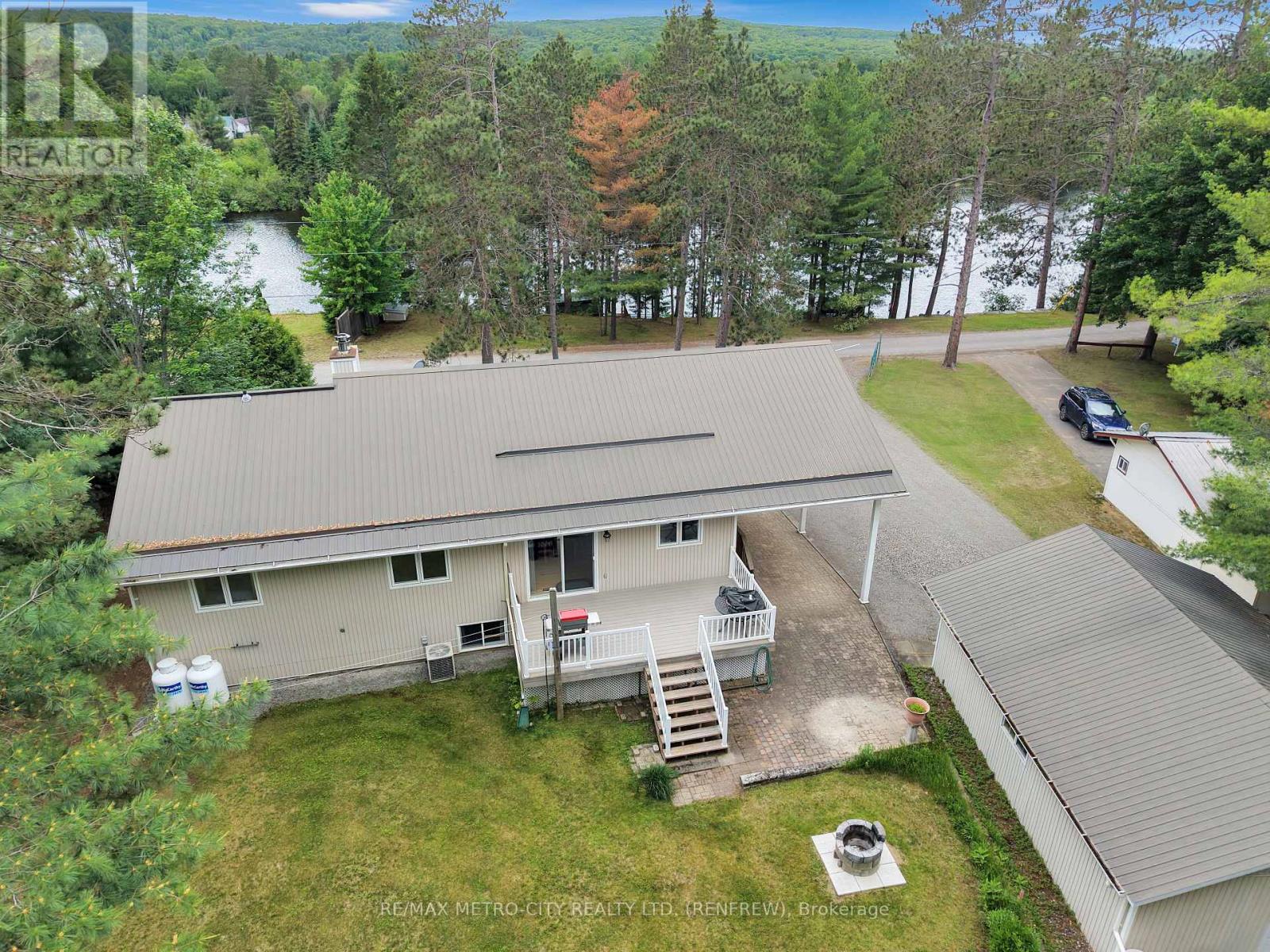 81 Flying Club Road, Greater Madawaska, Ontario  K0J 2R0 - Photo 39 - X13452126