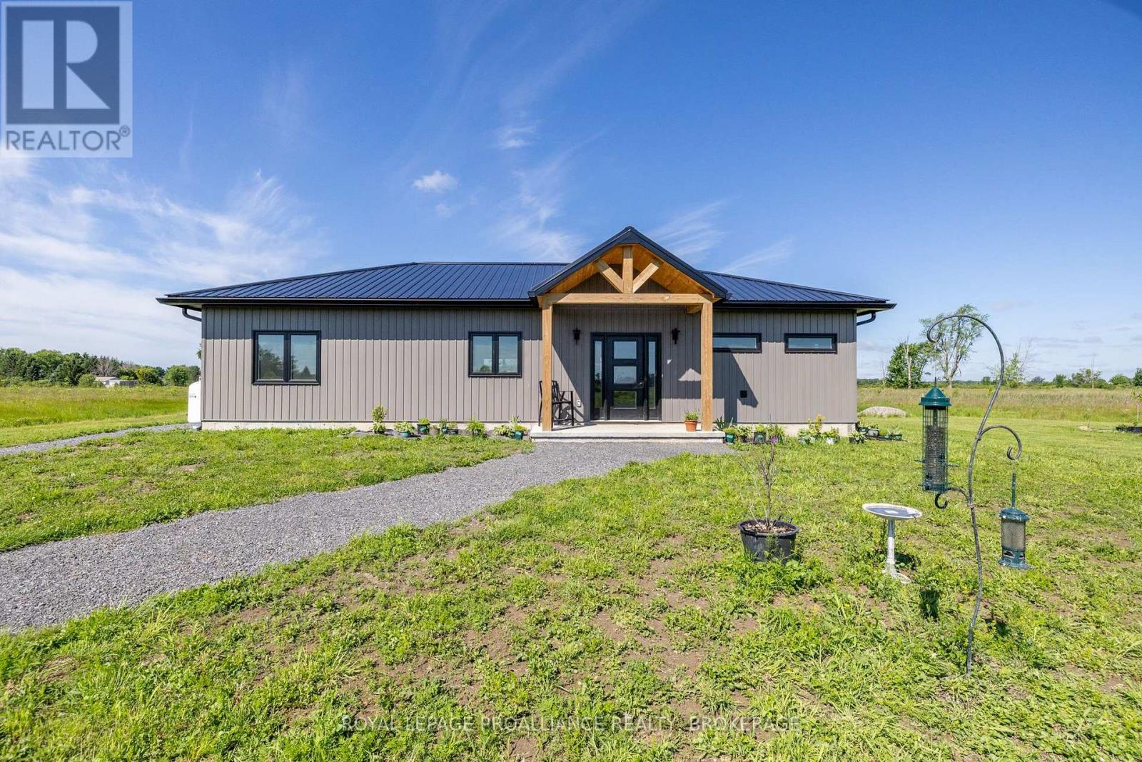 292 Kyes Road, Front Of Leeds & Seeleys Bay, Ontario  K0E 1L0 - Photo 2 - X13451066