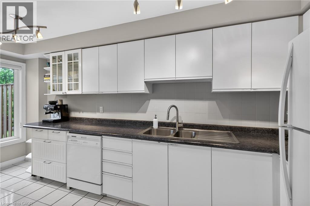 2215 Cleaver Avenue Unit# 2, Burlington, Ontario  L7M 4C5 - Photo 11 - 40840352