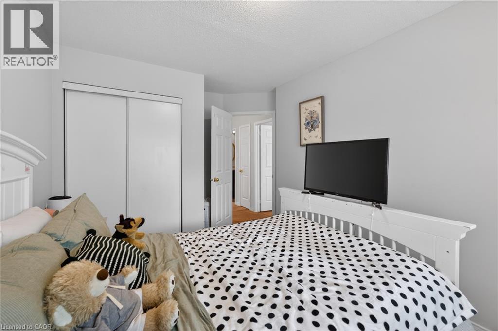 2215 Cleaver Avenue Unit# 2, Burlington, Ontario  L7M 4C5 - Photo 15 - 40840352