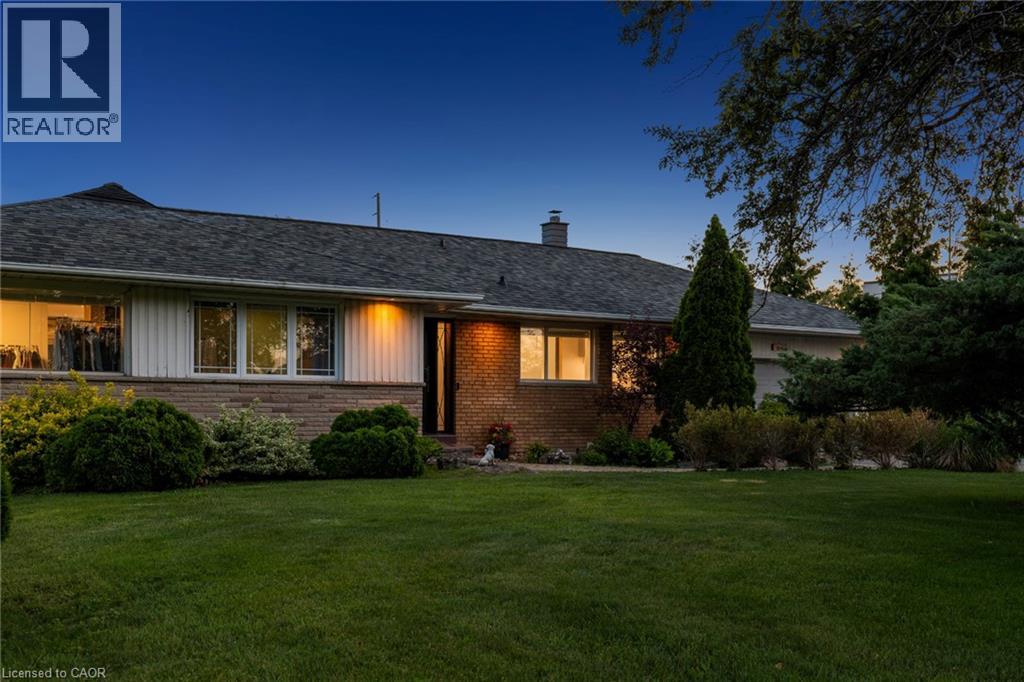1648 Crediton Parkway, Mississauga, Ontario  L5G 3X3 - Photo 2 - 40840120