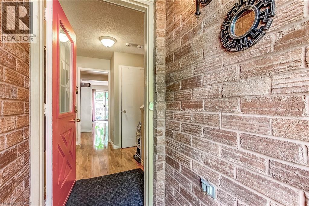 2461 Headon Forest Drive, Burlington, Ontario  L7M 3L4 - Photo 3 - 40839607