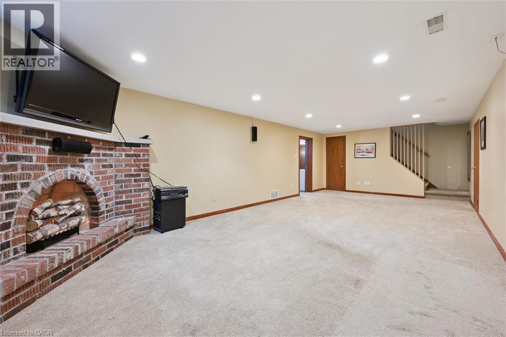15 Wildwood Place, Waterloo, Ontario  N2L 4B2 - Photo 32 - 40837814