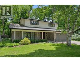 15 WILDWOOD Place, Waterloo, Ontario
