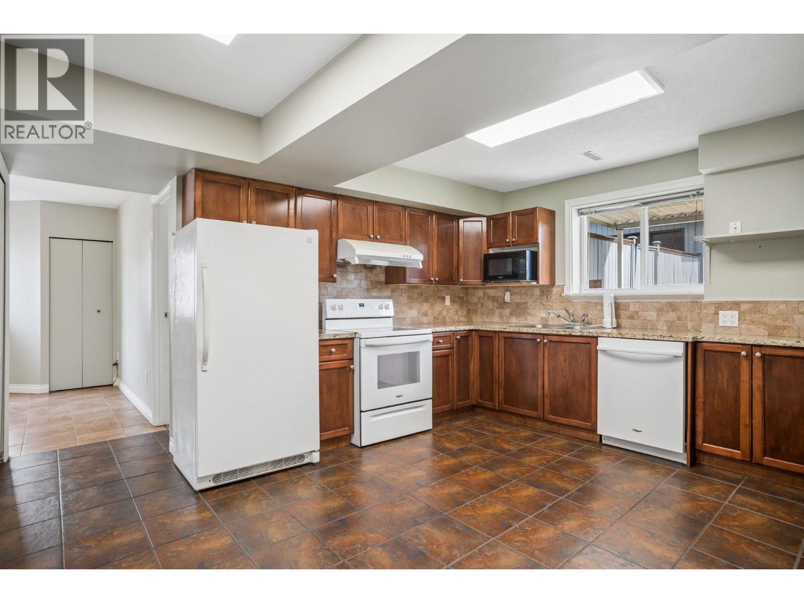 1770 Giles Place, Burnaby, British Columbia  V5A 3K6 - Photo 27 - R3120037