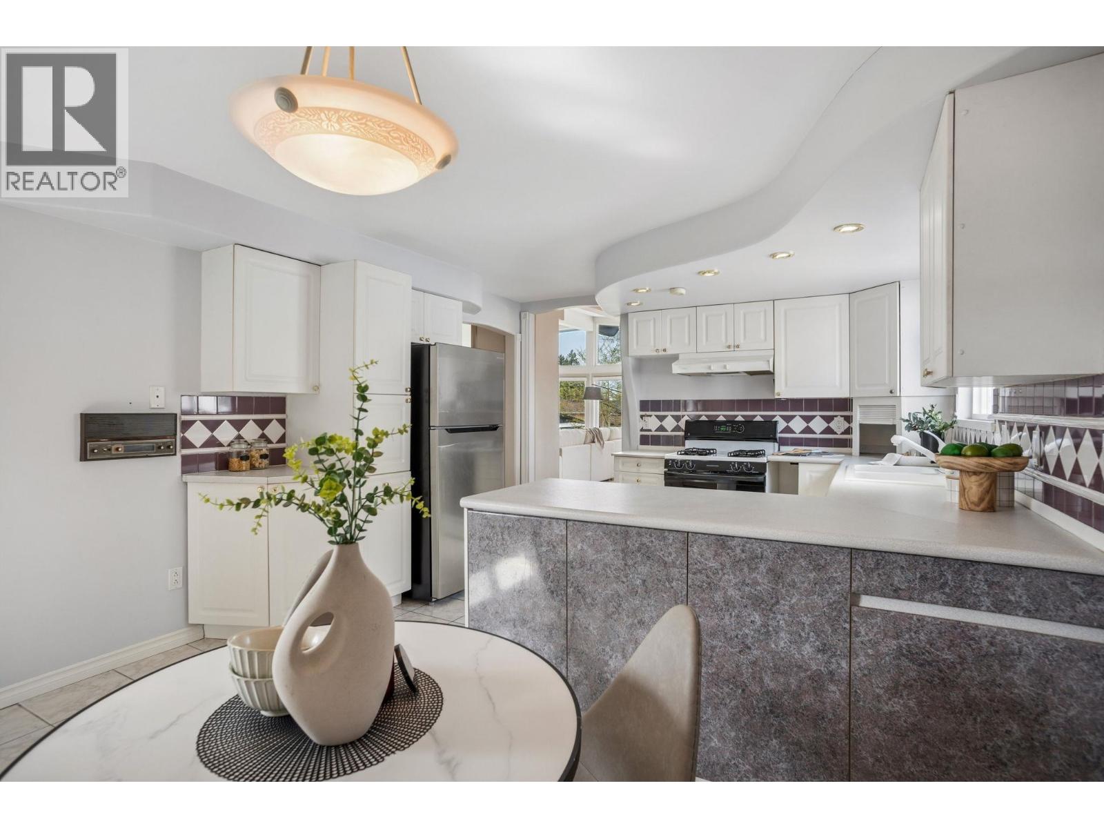 1770 Giles Place, Burnaby, British Columbia  V5A 3K6 - Photo 13 - R3120037