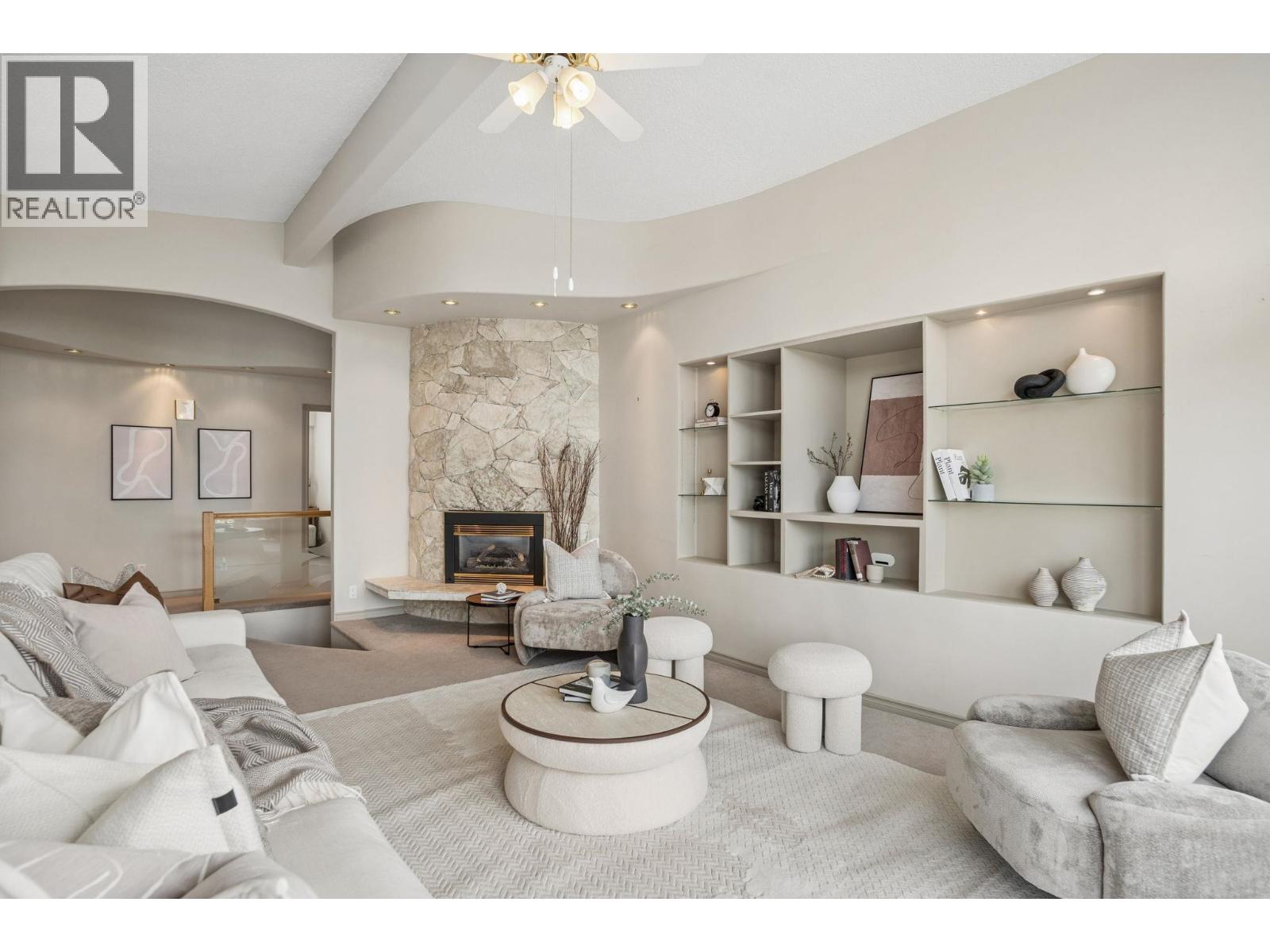 1770 Giles Place, Burnaby, British Columbia  V5A 3K6 - Photo 5 - R3120037