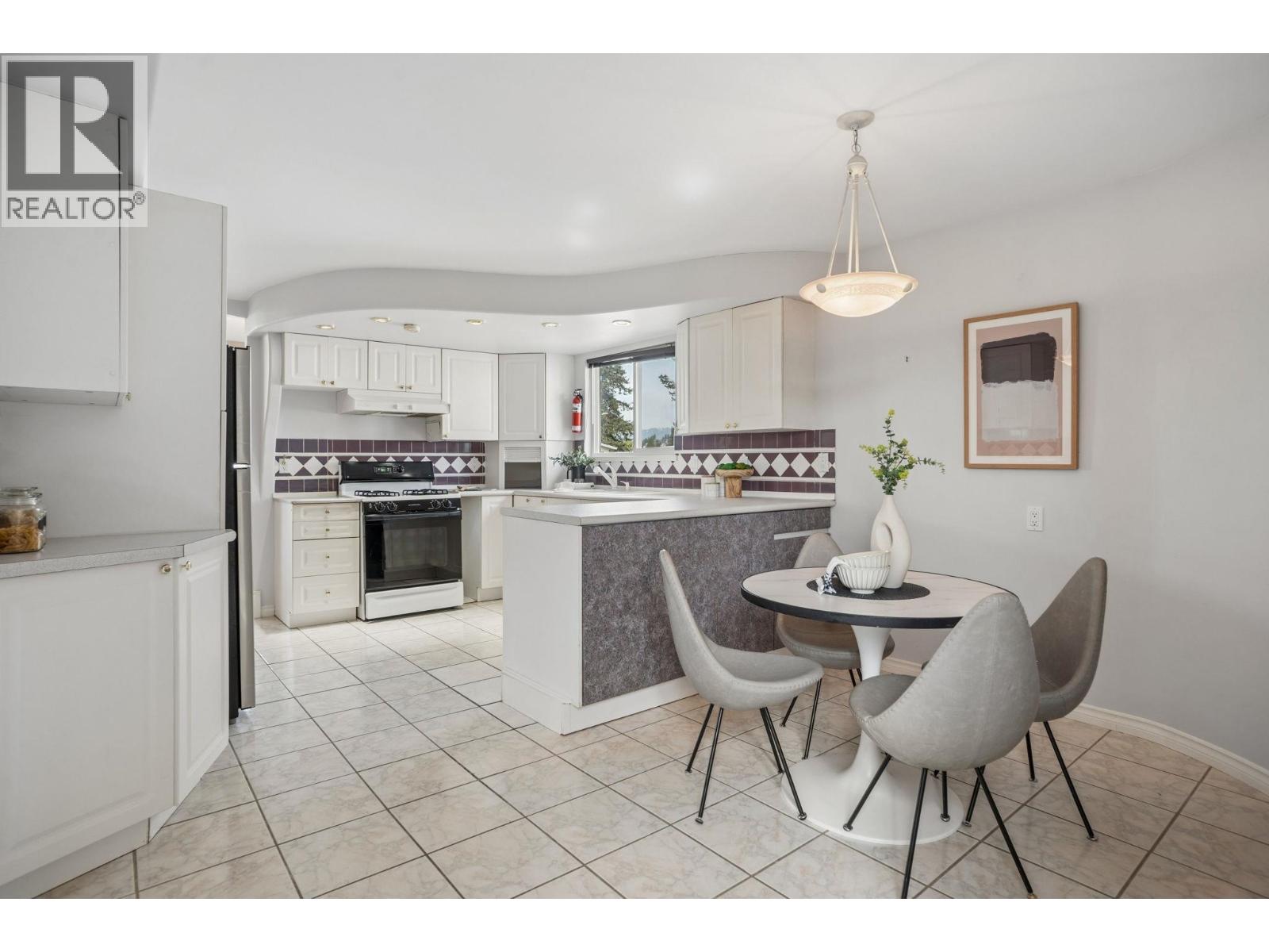 1770 Giles Place, Burnaby, British Columbia  V5A 3K6 - Photo 11 - R3120037
