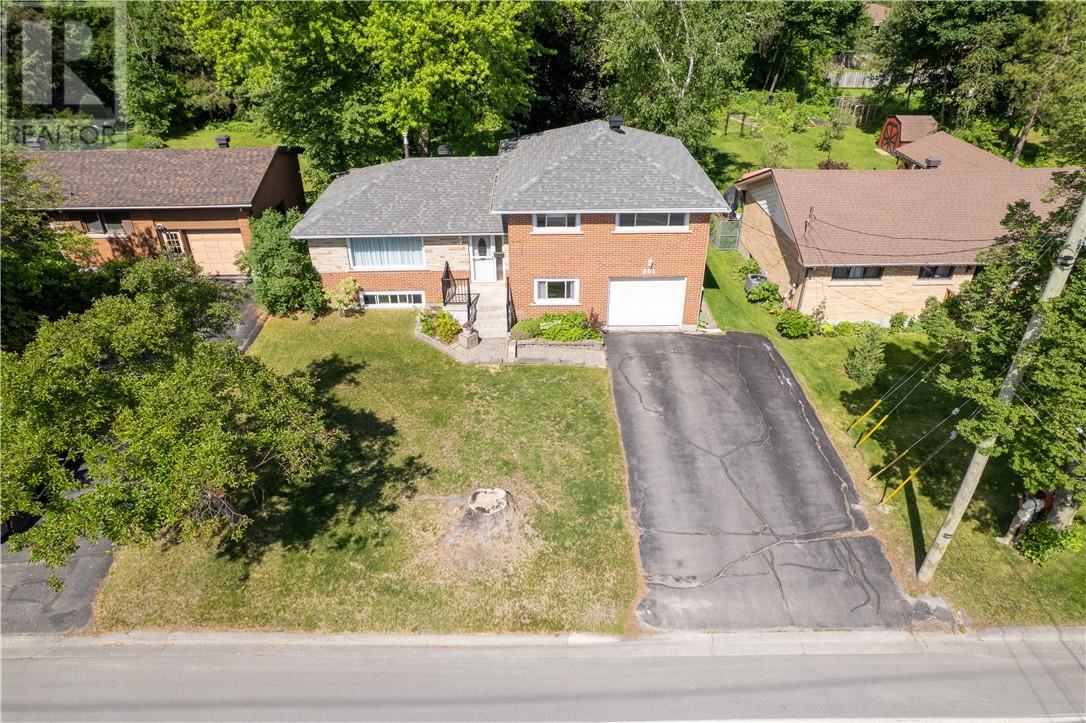801 Attlee Avenue, Sudbury, Ontario  P3A 3H5 - Photo 3 - 2128587