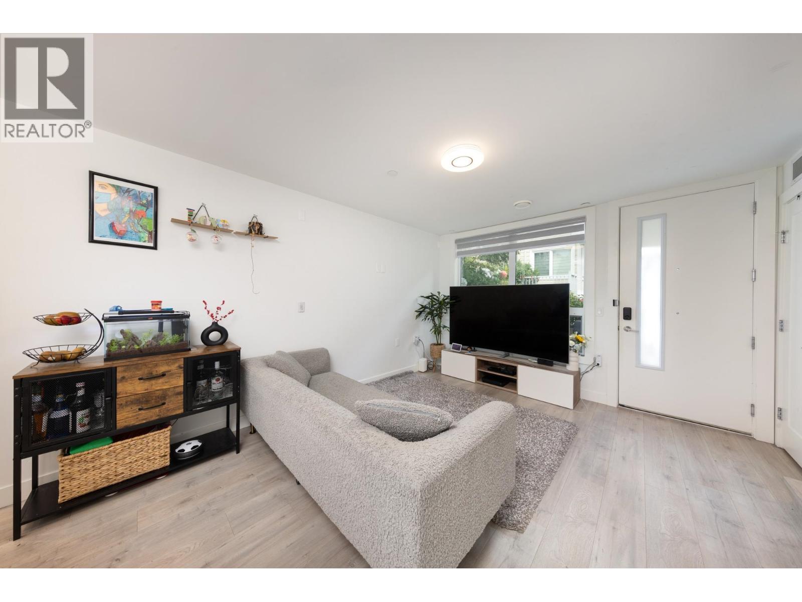 7887 French Street, Vancouver, British Columbia  V6P 4V8 - Photo 9 - R3081836