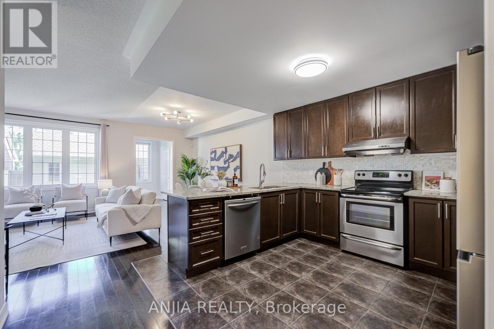 110 Betty Roman Boulevard, Markham, Ontario  L6C 0C8 - Photo 9 - N13448948