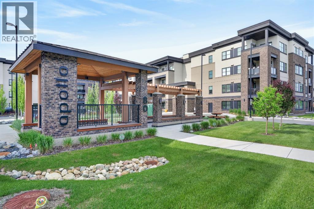 2302, 80 Greenbriar Place NW, calgary, Alberta
