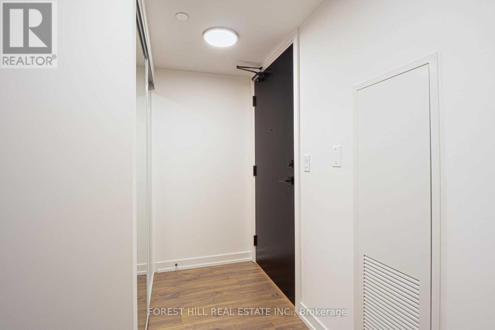 407 - 2 Augusta Avenue, Toronto, Ontario  M5V 1Y4 - Photo 2 - C13452096
