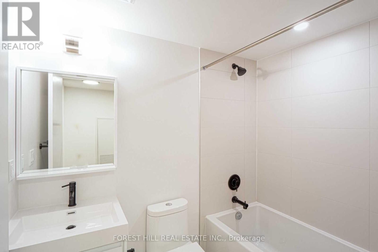 407 - 2 Augusta Avenue, Toronto, Ontario  M5V 1Y4 - Photo 3 - C13452096