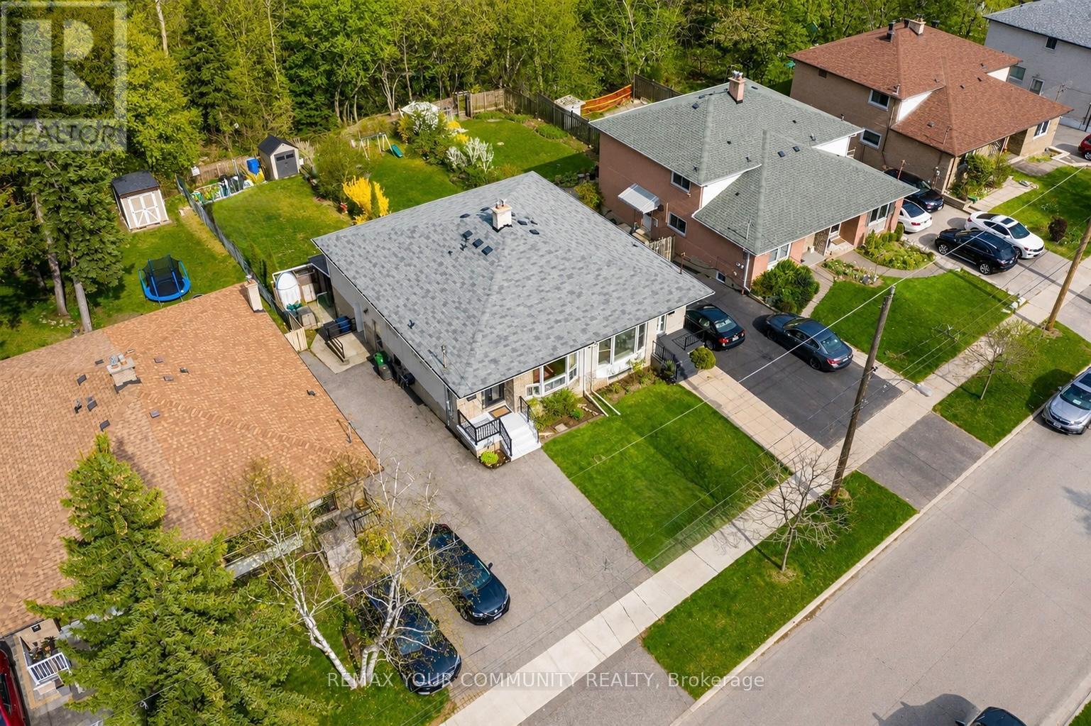 Lower - 328 Woodsworth Road, Toronto, Ontario  M2L 2T6 - Photo 9 - C13452140