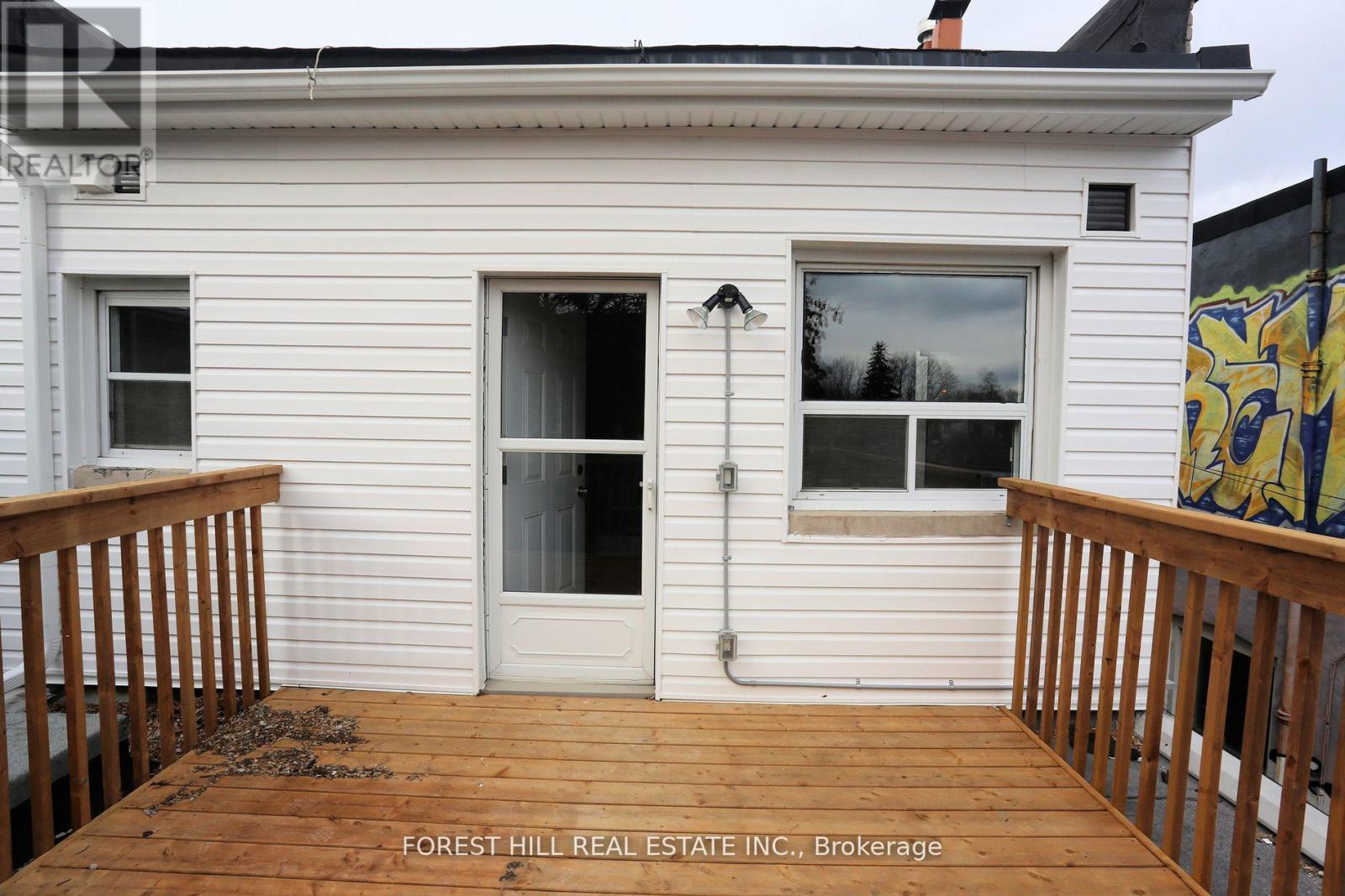 919 Kingston Road, Toronto, Ontario  M4E 1S6 - Photo 22 - E13452056