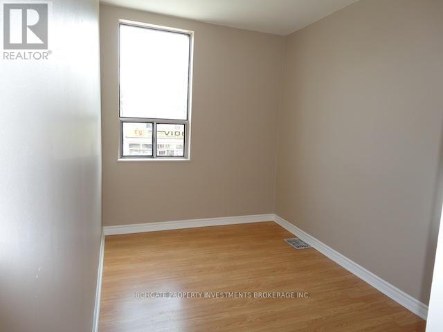 1234 Woodbine Avenue, Toronto, Ontario  M4C 4E4 - Photo 13 - E13452168
