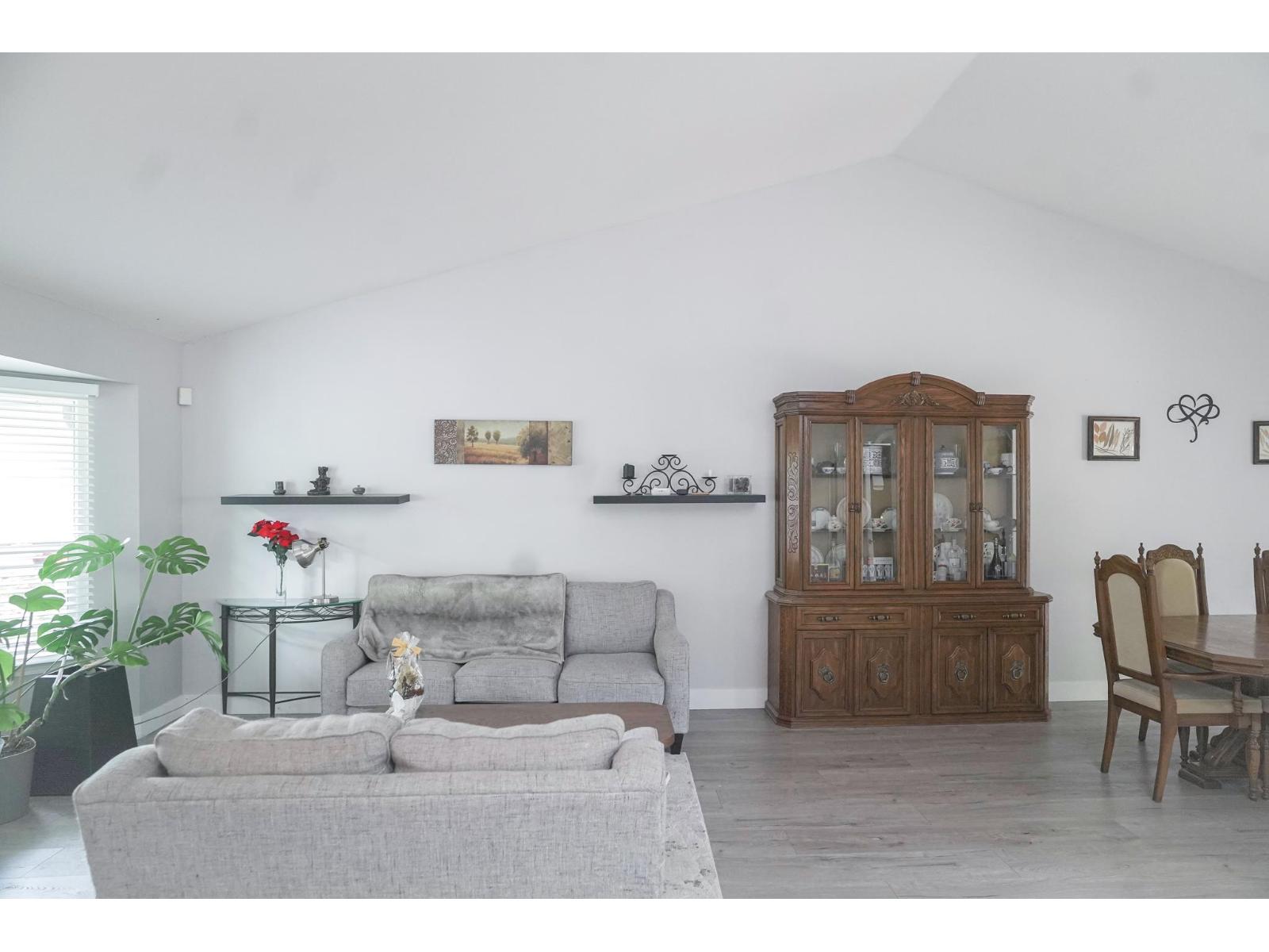 18875 63 Avenue, Surrey, British Columbia  V3S 7V8 - Photo 4 - R3132756