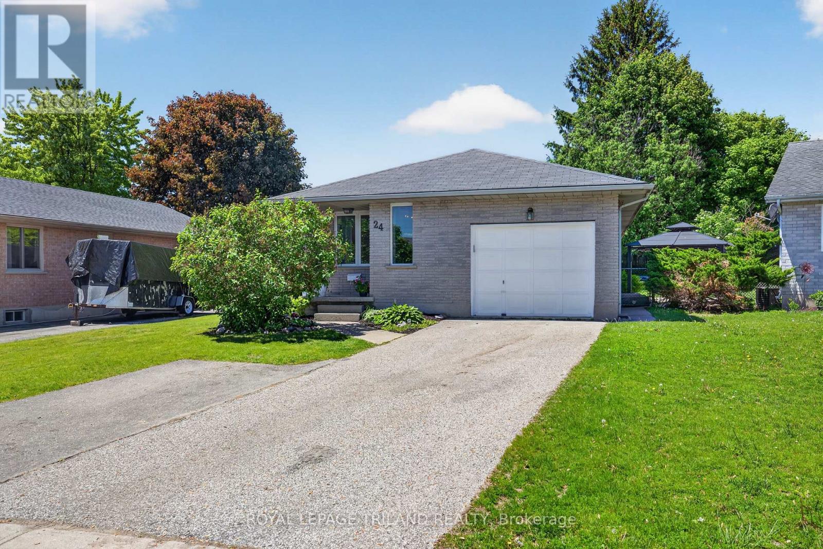 24 Farmington Avenue, Aylmer, Ontario  N5H 3E4 - Photo 2 - X13452342