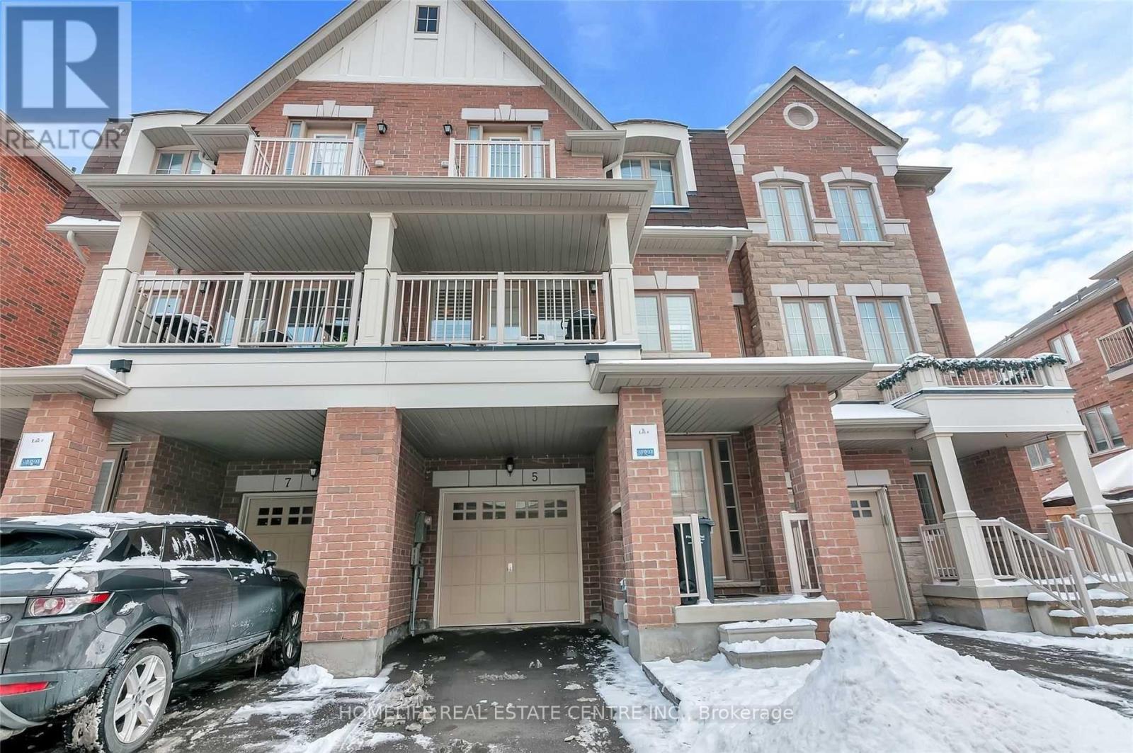5 KAYAK HEIGHTS, Brampton, Ontario