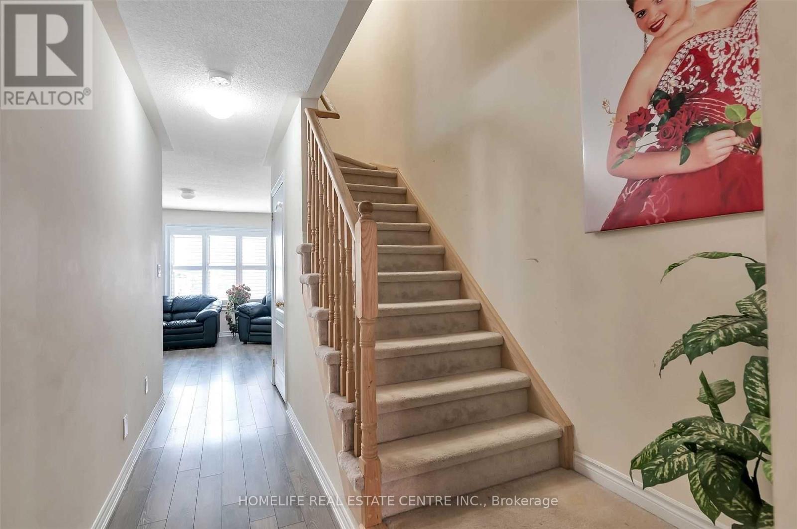 5 Kayak Heights, Brampton, Ontario  L6Z 0B4 - Photo 4 - W13452170