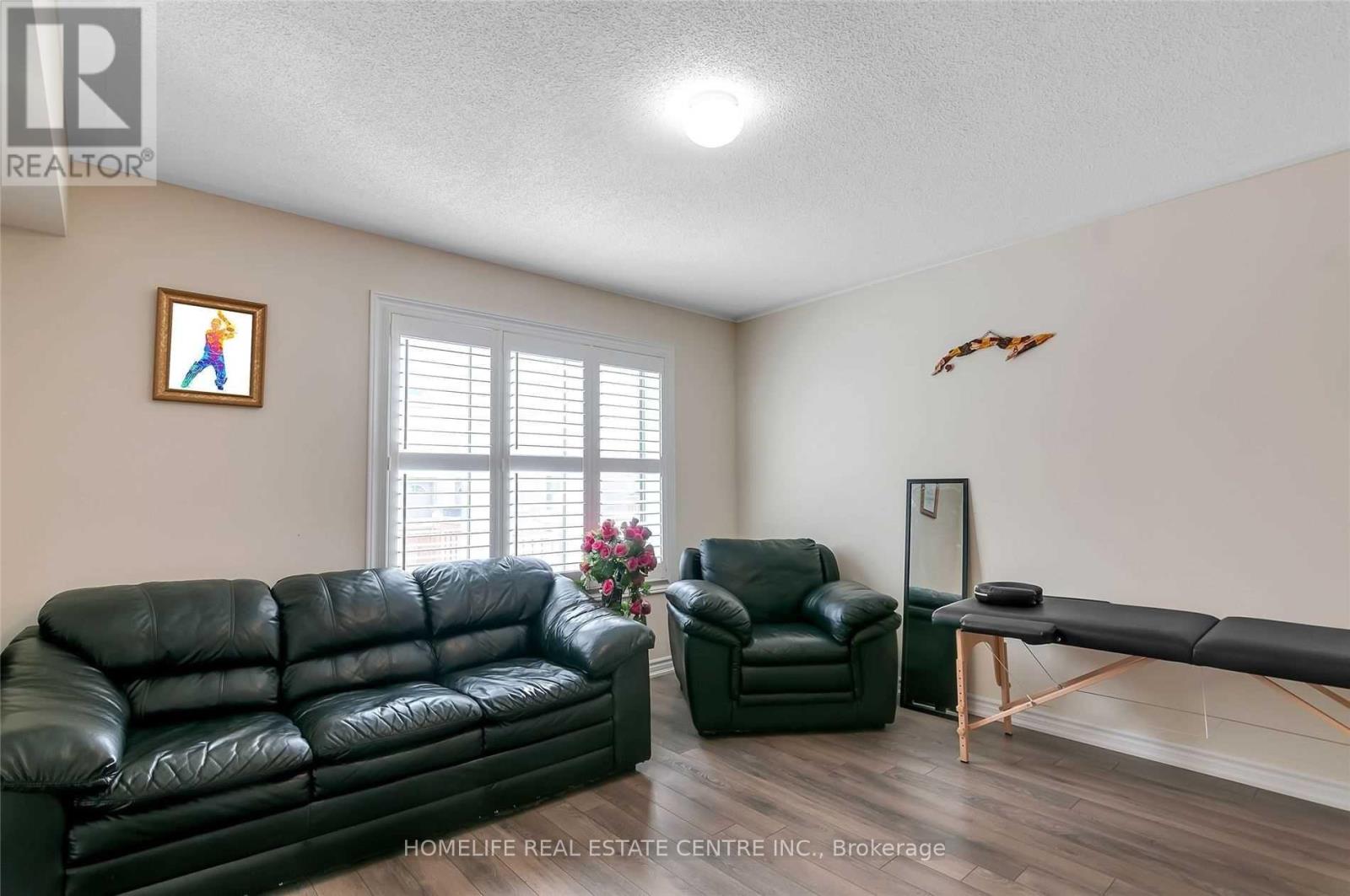 5 Kayak Heights, Brampton, Ontario  L6Z 0B4 - Photo 6 - W13452170