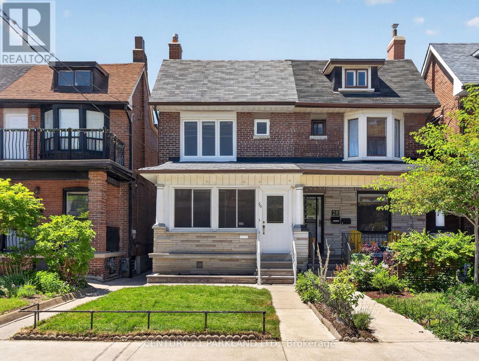26 EARLSCOURT AVENUE, Toronto, Ontario