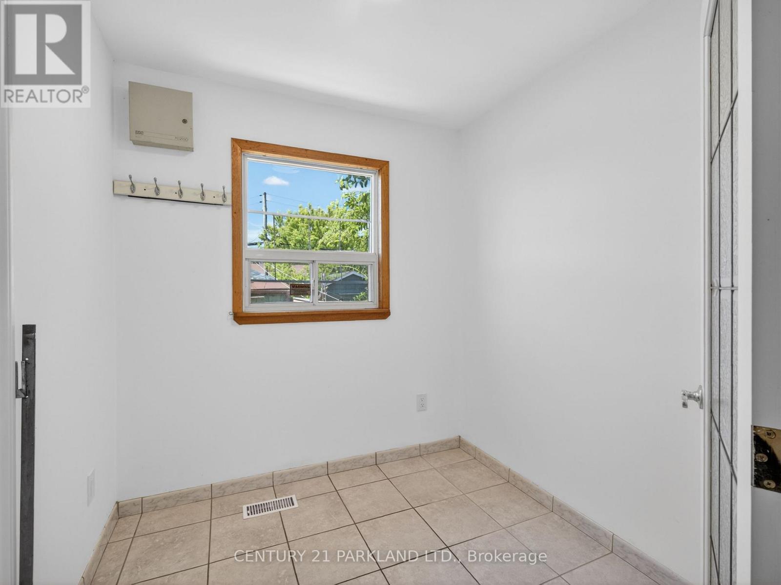 26 Earlscourt Avenue, Toronto, Ontario  M6E 4A6 - Photo 13 - W13452174