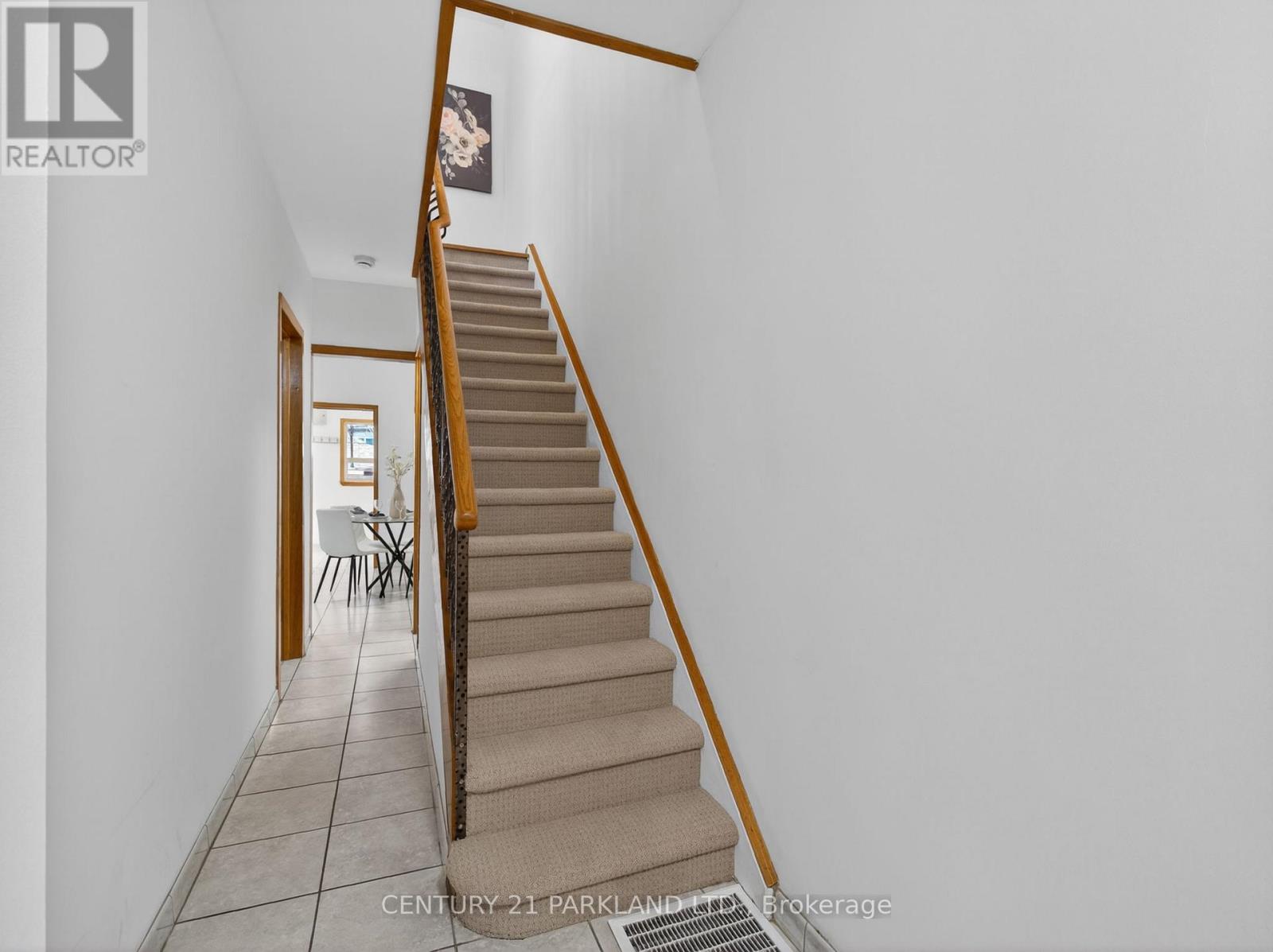 26 Earlscourt Avenue, Toronto, Ontario  M6E 4A6 - Photo 14 - W13452174
